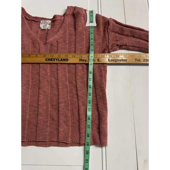 Hippie Rose Textured Knit Sweater Small Soft V Neck Red Pink - Picture 4 of 5